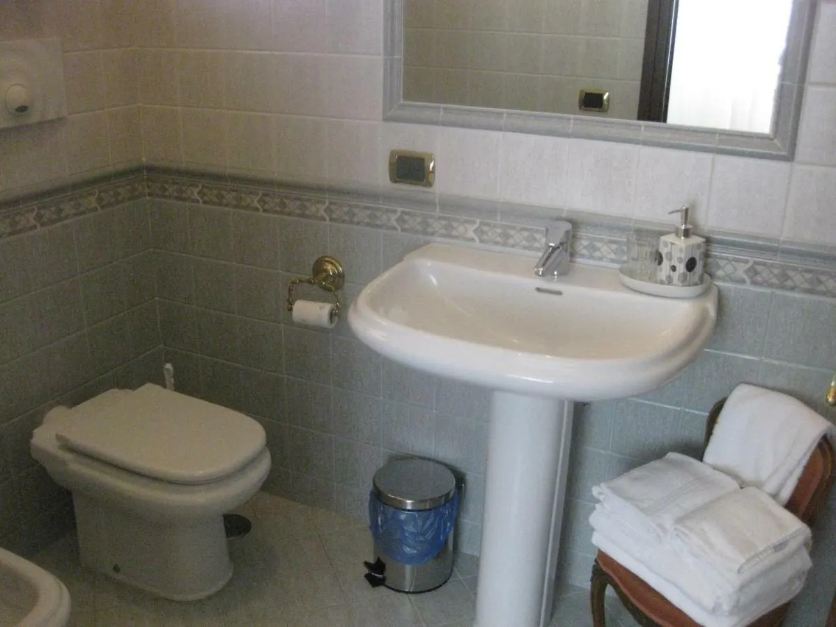 Bnb Villa Lucia Bari Couette-café